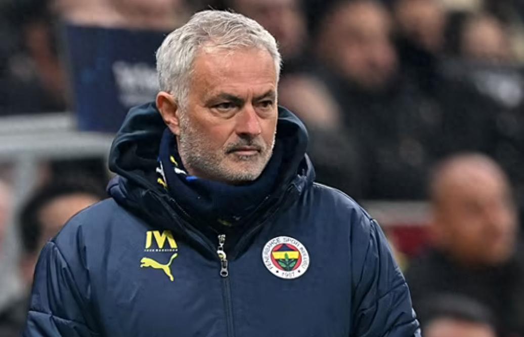 爱游戏-穆雷迎来三赛季出色发挥，切尔西观众热烈欢呼！